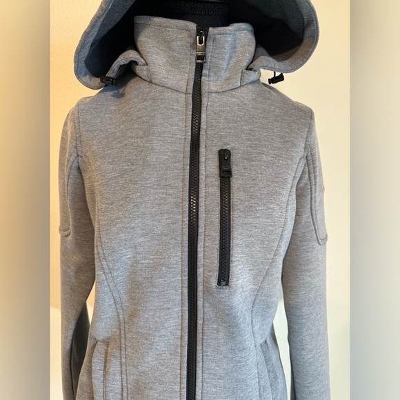Andrew Marc~ Women’s Full Zip Hooded Knit Scuba Jacket Gray Size Medium - Picture 2 of 11
